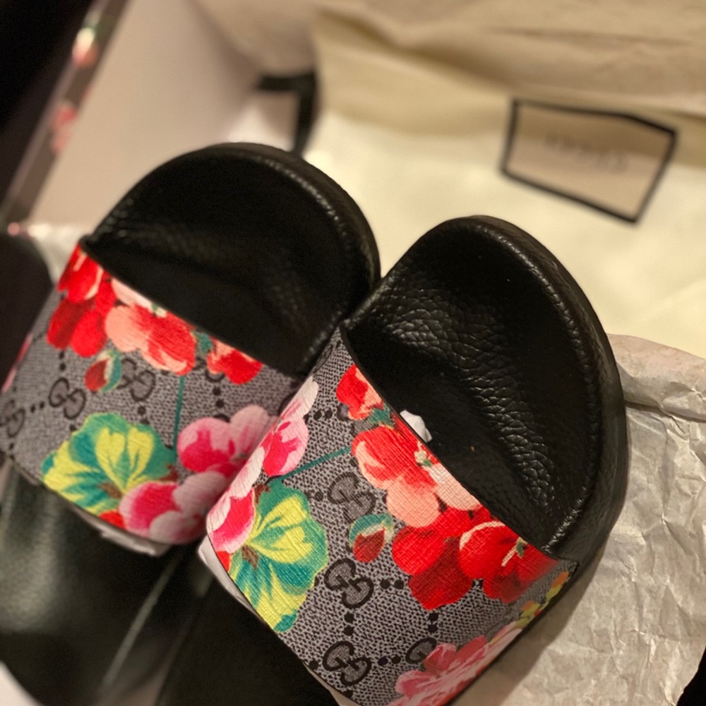 (Authentic) Gucci slides